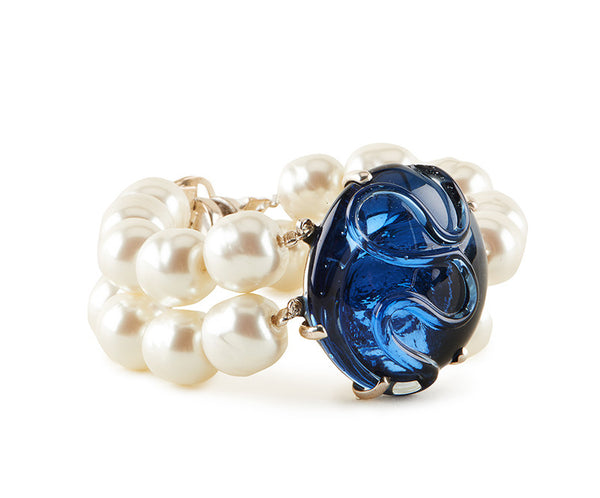 Glass Centerpiece Bracelet with Glass Pearls.